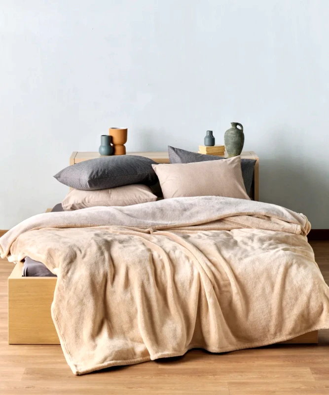 Kentia Κουβέρτα Βελουτέ Υπέρδιπλη Kentia Yolanda 12 220x240