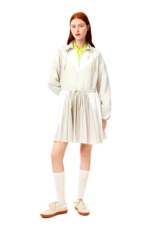 LACOSTE Lacoste γυναικείο mini φόρεμα με πλισέ κάτω μέρος και λογότυπο Relaxed Fit - EF3250-00 Μπεζ