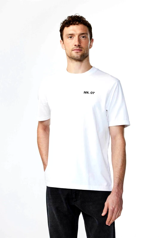 NN.07 NN.07 ανδρικό βαμβακερό T-shirt μονόχρωμο με ανάγλυφο λογότυπο και σχέδιο "Adam 3209" - 2423209249 Λευκό