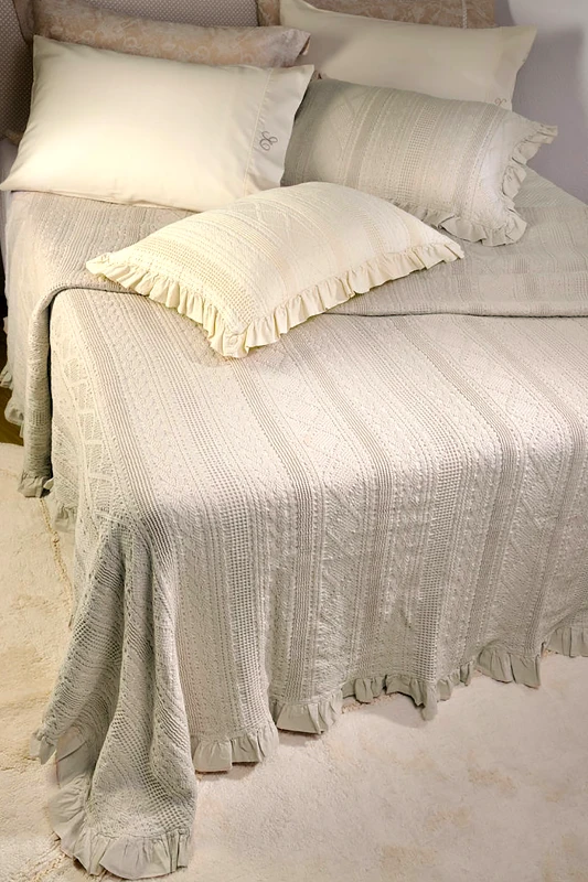 DOWN TOWN HOME DOWN TOWN Home υπέρδιπλη κουβέρτα με ανάγλυφο σχέδιο "454" 230 x 260 cm - 34-0176