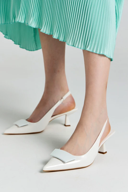 Bettina Shoes Slingback λουστρίν με τόκα