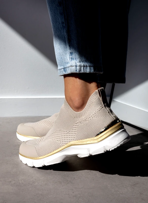 Xti Footwear Sneakers slip on Xti 142454 - Μπεζ
