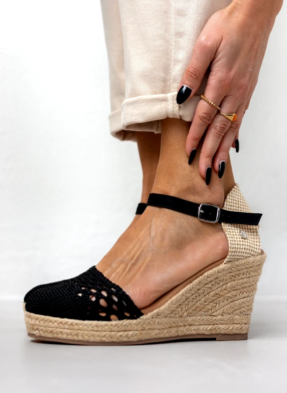 Xti Footwear Εσπαντρίγιες platform με πλεκτό σχέδιο Xti 140959 - Μαύρο
