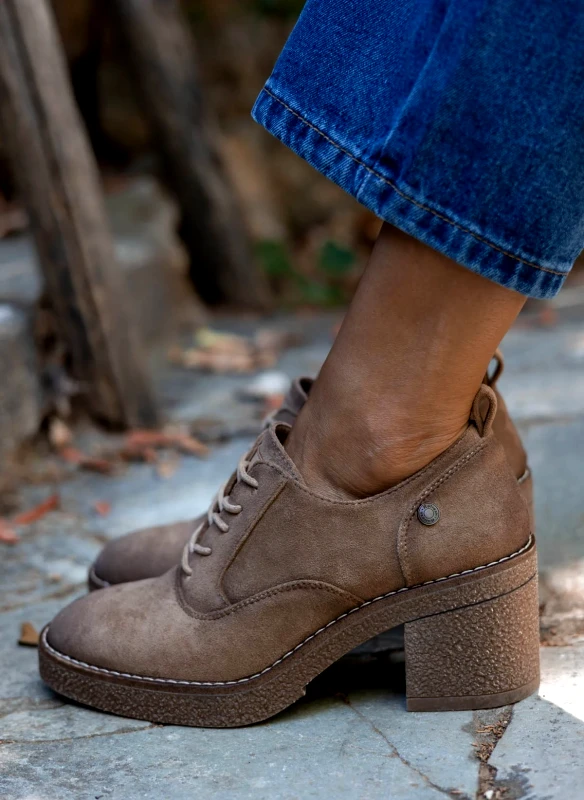 Oxfords suede με κρεπ σόλα Refresh 170993 - Τάουπε φωτογραφία