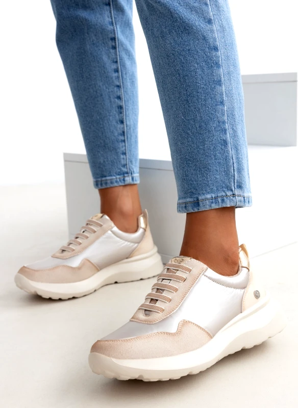 Xti Footwear Sneakers με γυαλιστερό ύφασμα Xti 143359 - Μπεζ