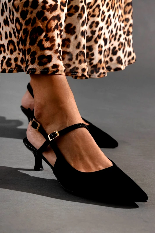 TFP Γόβες μυτερές slingback από ύφασμα velvet TFP - Μαύρο