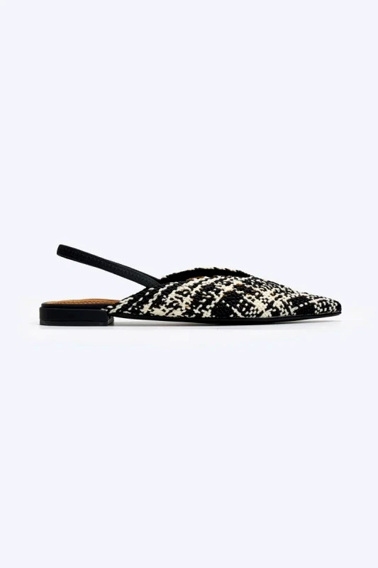 CORINA CORINA Μυτερές μπαλαρίνες με λάστιχο - M5262 - White/Black