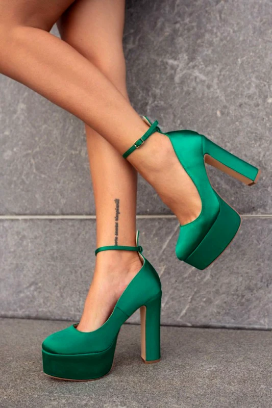 Γόβα Τύπου Σατέν Με Φιάπα