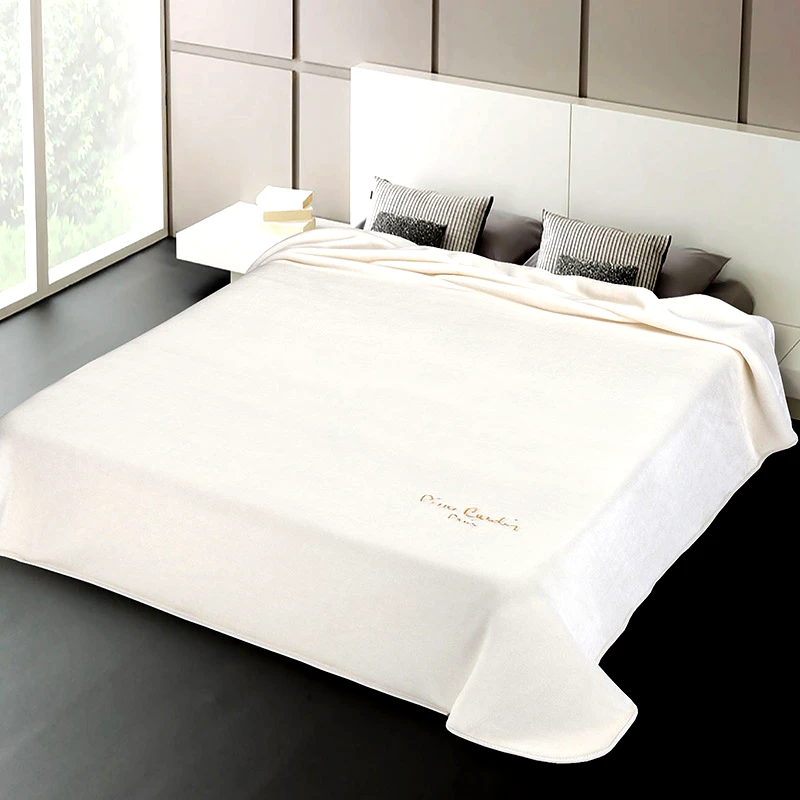 Pierre Cardin Κουβέρτα Βελουτέ King Size Pierre Cardin 545 Natural