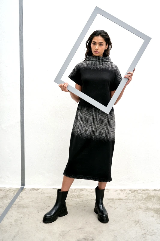 AMMA WARSAW ΦΟΡΕΜΑ