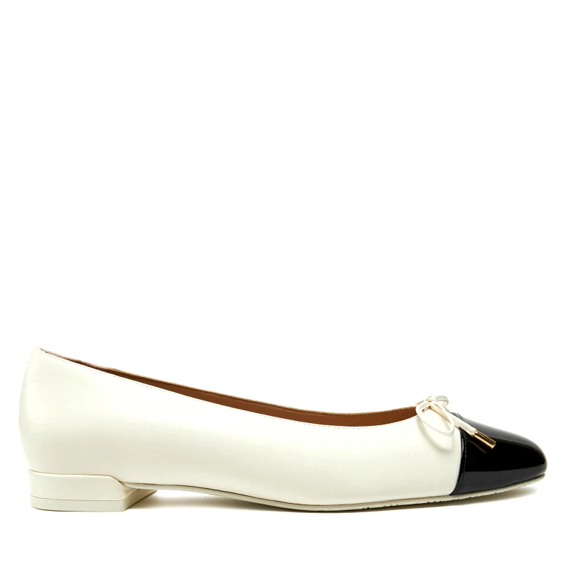 Stuart Weitzman Μπαλαρίνες Stuart Weitzman Sleek Bow Flat SG888 Εκρού