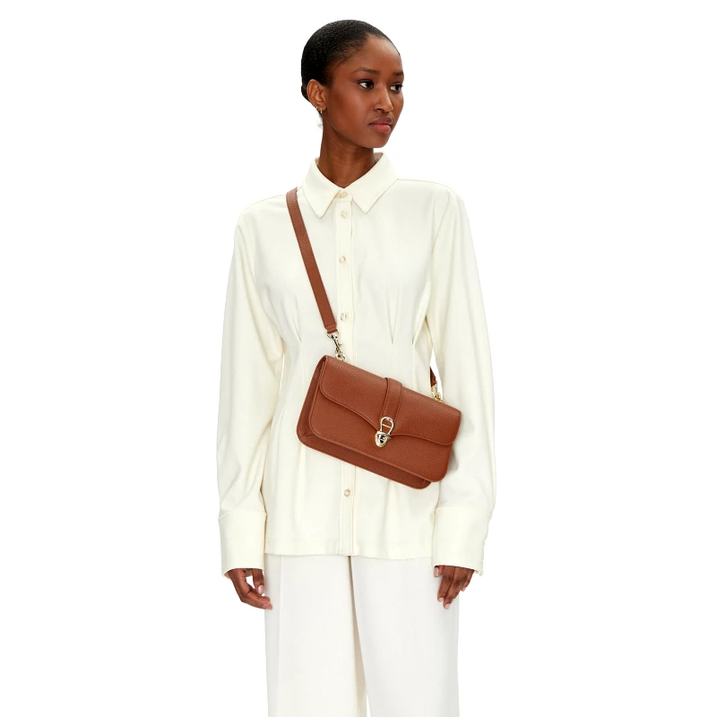 Aigner Τσάντα Aigner 132412 Καφέ