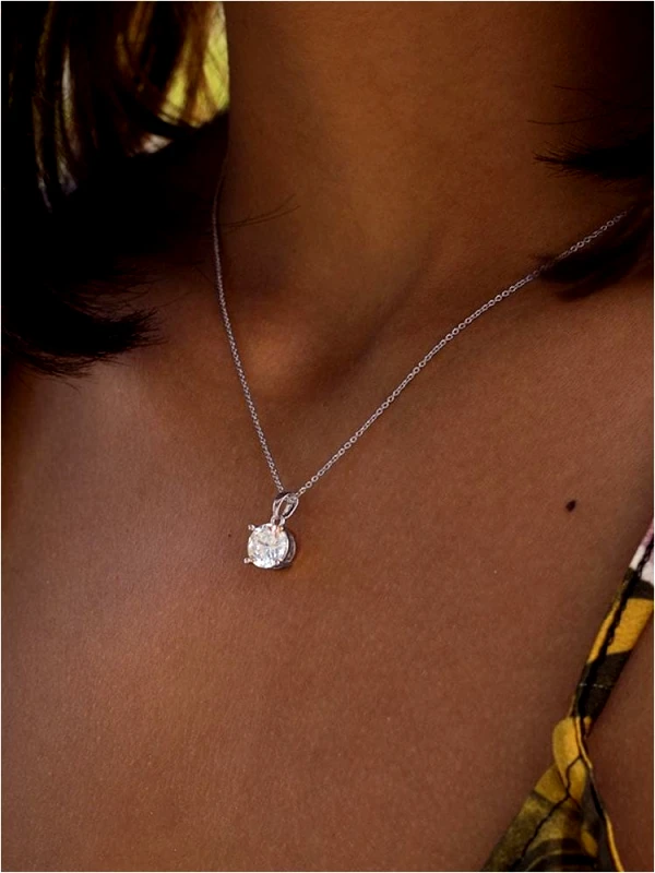 Annakey MINIMAL DIAMOND SILVER NECKLACE
