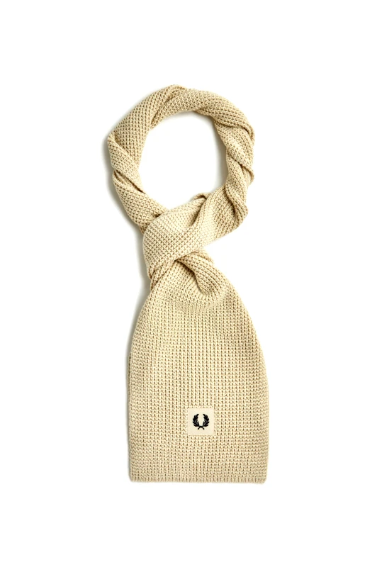 Fred Perry Fred Perry Κασκόλ Waffle Knit Ribbed Scarf C6138-TO4 Εκρού