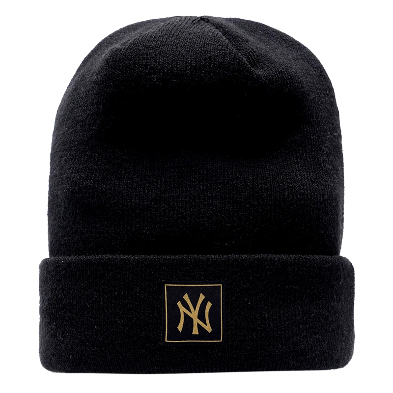 NEW ERA NEW ERA Metallic Badge Cuff Knit Neyyan Blkmtg (9000171923_1469)