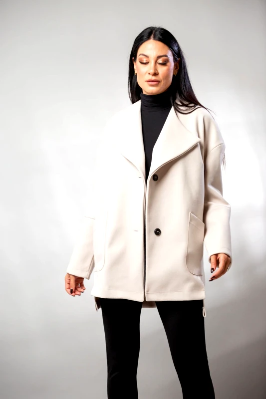 Boutique ΠΑΛΤΟ ΚΟΝΤΟ ΜΕ ΤΣΕΠΕΣ ΚΑΙ ΚΟΥΜΠΙΑ Εκρού