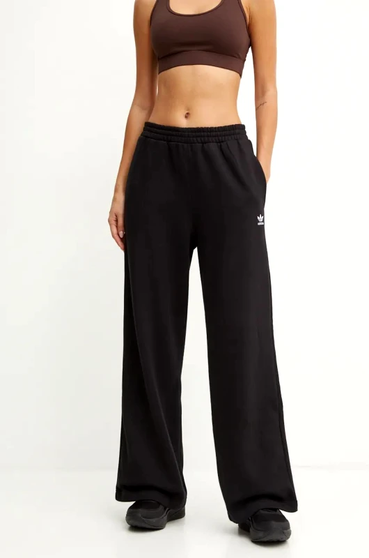 adidas Originals Παντελόνι φόρμας adidas Originals Femme Galore Wideleg Fleece Pants χρώμα: μαύρο, JN3030