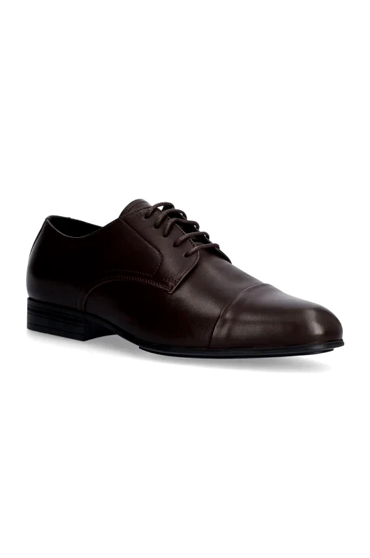 Calvin Klein Κλειστά παπούτσια Calvin Klein DERBY CAP TOE χρώμα: καφέ, HM0HM01540