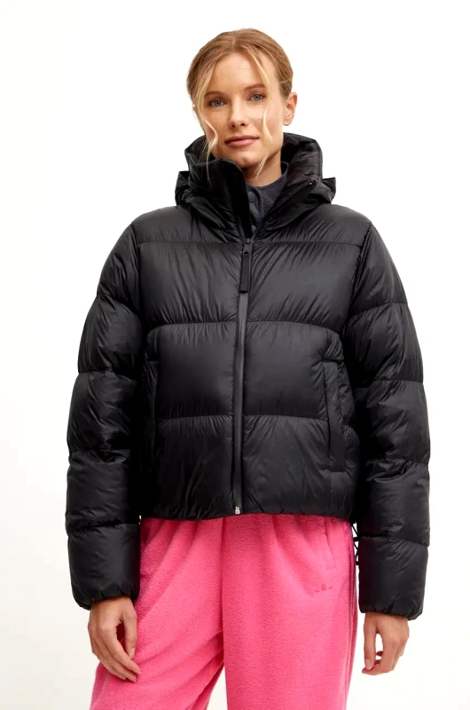 adidas Originals Μπουφάν με επένδυση από πούπουλα adidas Originals Regen Down Puff χρώμα: μαύρο, IW8368