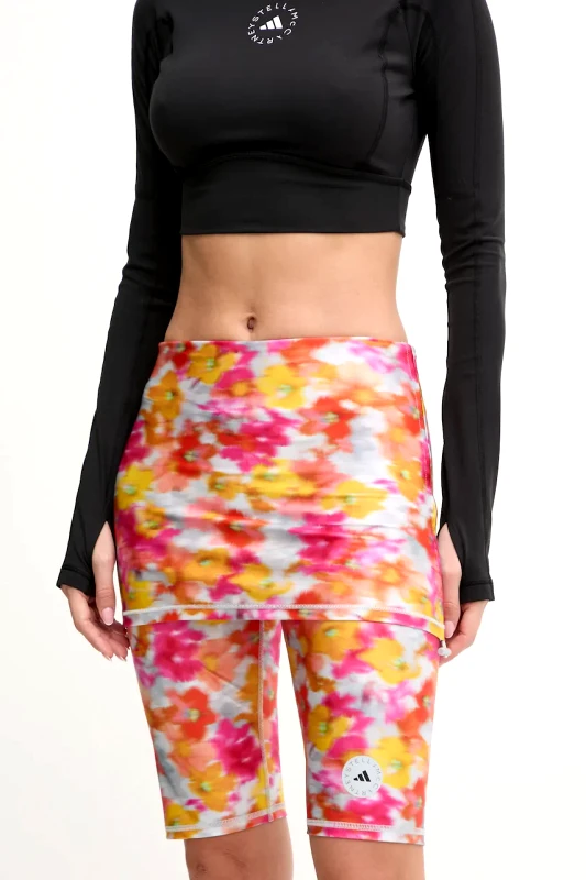 Σορτς προπόνησης adidas by Stella McCartney χρώμα: γκρι, IW3880 φωτογραφία