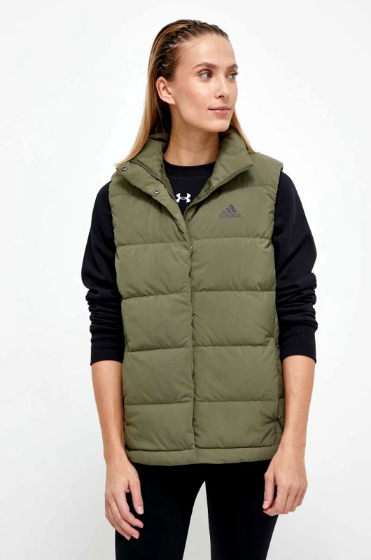 adidas Αμάνικο από πούπουλα adidas γυναικεία, χρώμα: πράσινο IL3431 HY3938