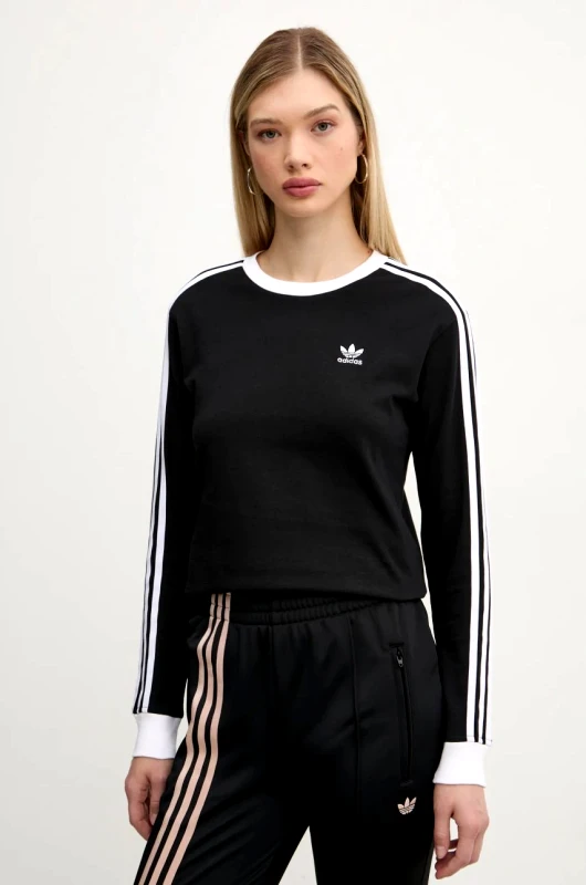 adidas Originals Βαμβακερή μπλούζα με μακριά μανίκια adidas Originals 3-Stripes χρώμα: μαύρο, JC5774