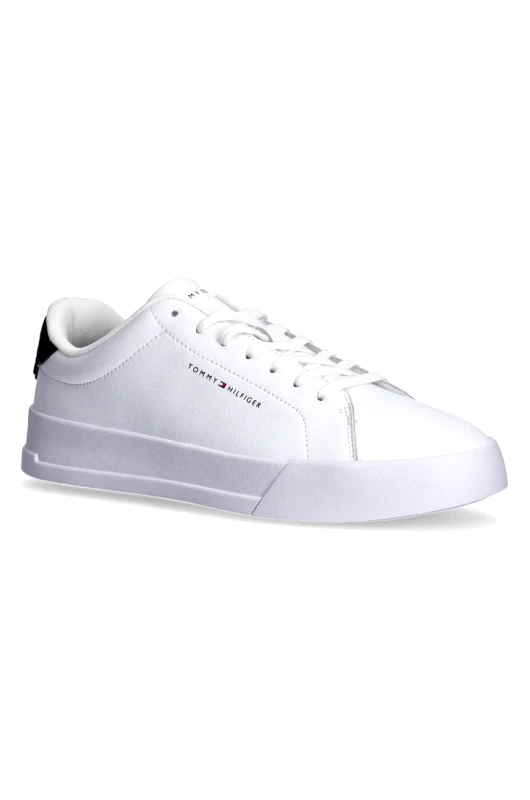 Tommy Hilfiger Δερμάτινα αθλητικά παπούτσια Tommy Hilfiger TH COURT LTH DETAIL ESS χρώμα: άσπρο, FM0FM05367