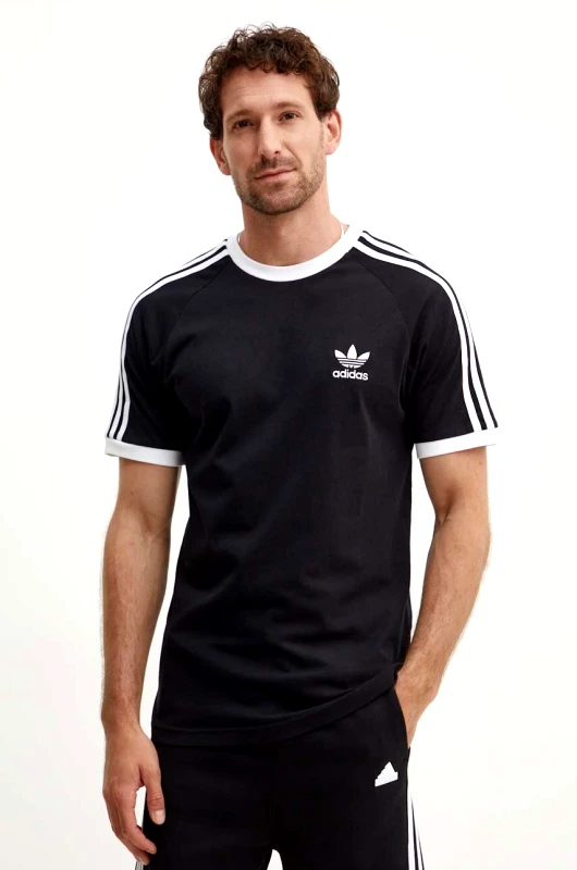 adidas Originals Βαμβακερό μπλουζάκι adidas Originals χρώμα μαύρο IA4845