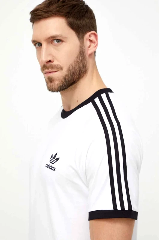 adidas Originals Βαμβακερό μπλουζάκι adidas OriginalsAdicolor Classics 3-Stripes Tee χρώμα άσπρο IA4846 IA4846
