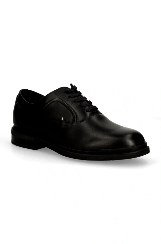 Tommy Hilfiger Δερμάτινα κλειστά παπούτσια Tommy Hilfiger FLEXIBLE HILFIGER LTH OXF SHOE χρώμα: μαύρο, FM0FM05086