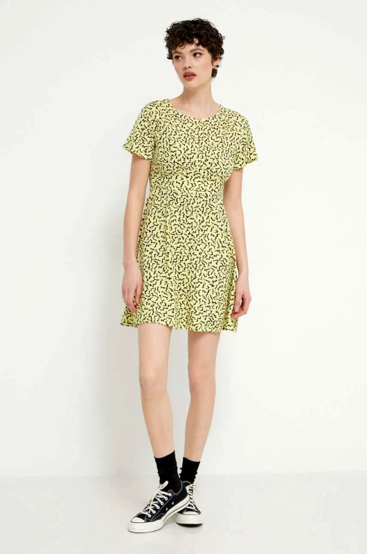 Volcom Φόρεμα Volcom χρώμα: κίτρινο