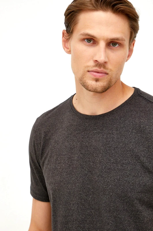 Lindbergh Μπλουζάκι Lindbergh χρώμα: μαύρο