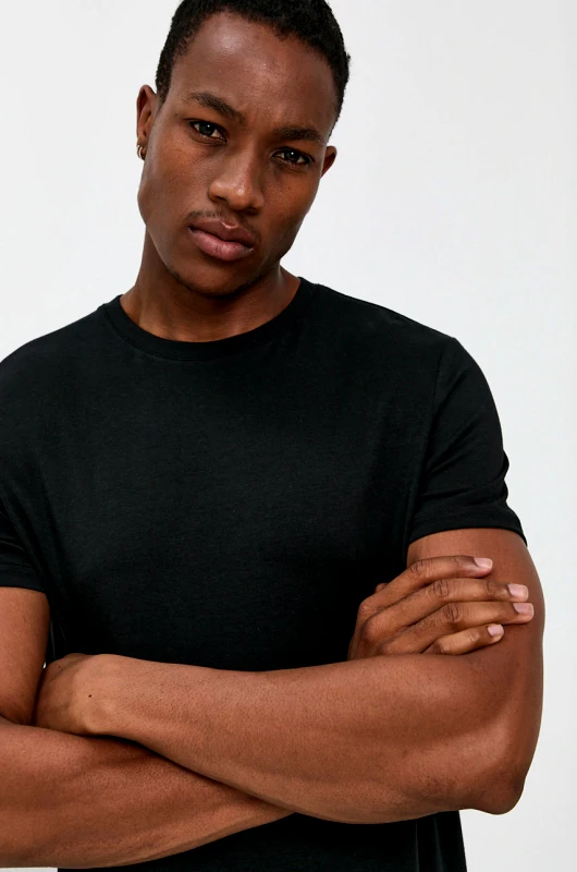 Resteröds Μπλουζάκι Resteröds ανδρικό, χρώμα: μαύρο