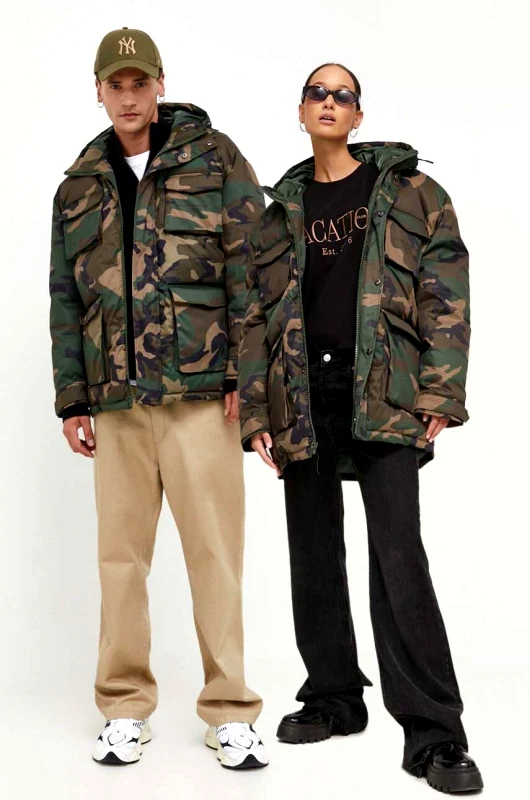 Guess Originals Μπουφάν Guess Originals χρώμα: πράσινο