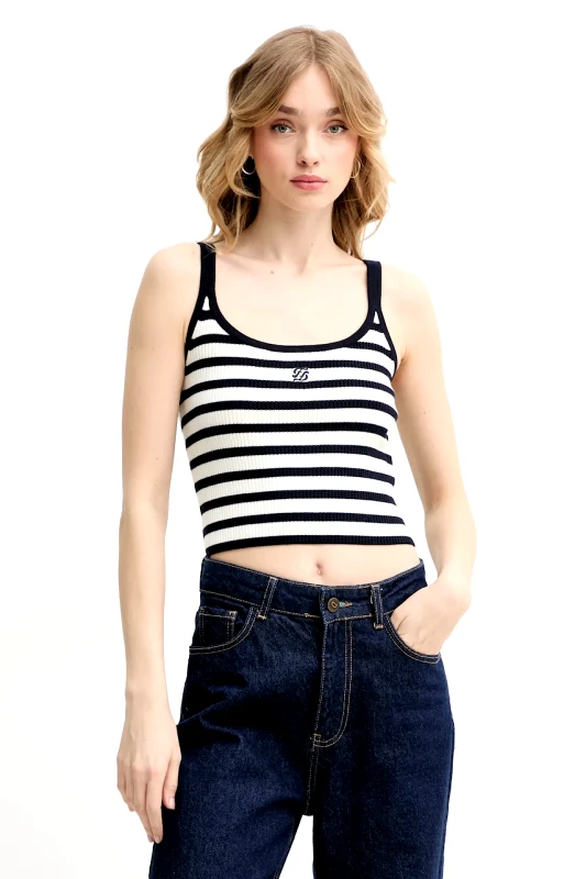 From Future Μάλλινο τοπ FROM FUTURE χρώμα: ναυτικό μπλε, WTO02687