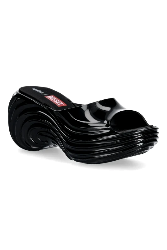 Melissa Παντόφλες Melissa MELISSA PLATFORM DIESEL AD χρώμα: μαύρο, M 36152