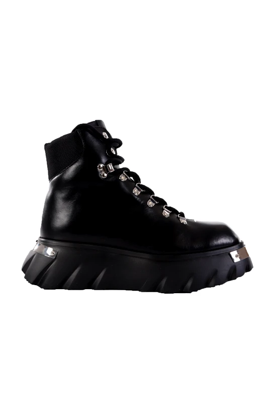 LOVE MOSCHINO LOVE MOSCHINO ΠΑΠΟΥΤΣΙΑ ΜΠΟΤΑΚΙΑ SCA.NOD.CLIMB60 VIT. ΜΕ ΚΟΡΔΟΝΙΑ ΜΕΤΑΛΛΙΚΕΣ ΛΕΠΤΟΜΕΡΕΙΕΣ ΜΑΥΡΟ