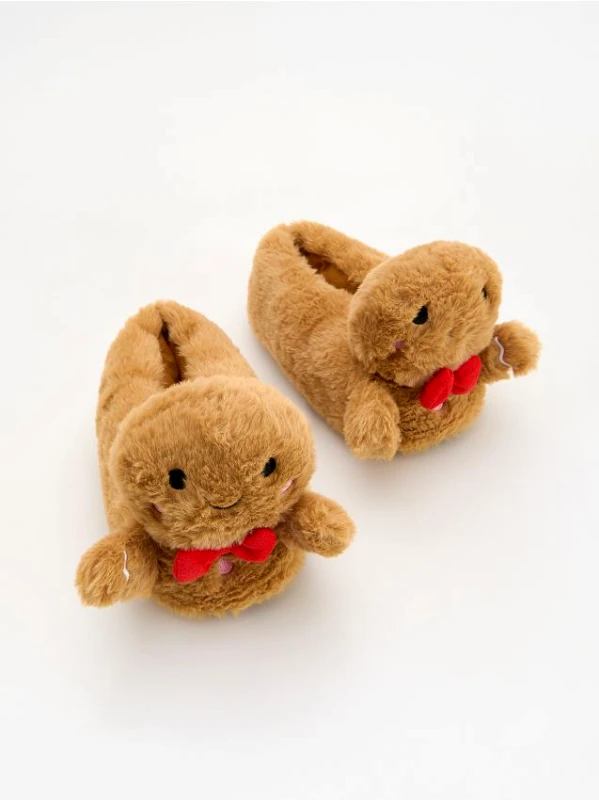 Reserved Reserved - LADIES` SLIPPERS