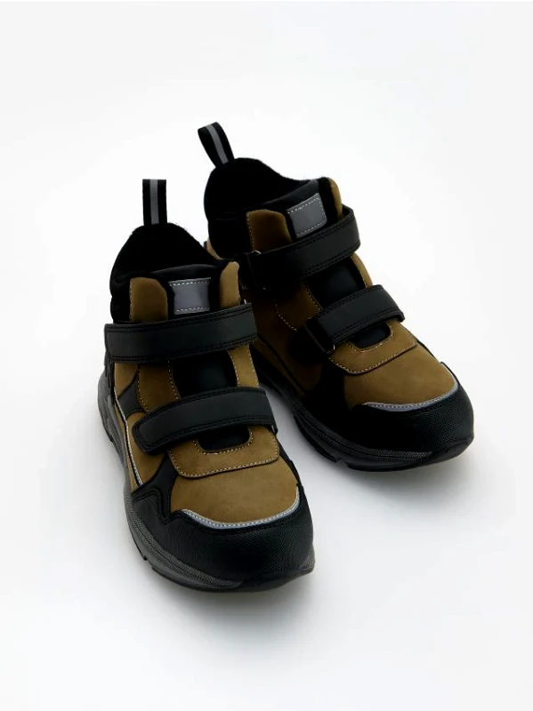 Reserved Reserved - MEN`S TREKKING SHOES