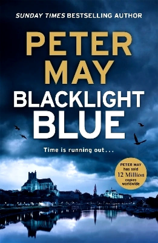 riverrun Blacklight Blue: A suspenseful, race against time to crack a cold-case (The Enzo Files Book 3) Peter May riverrun 1207