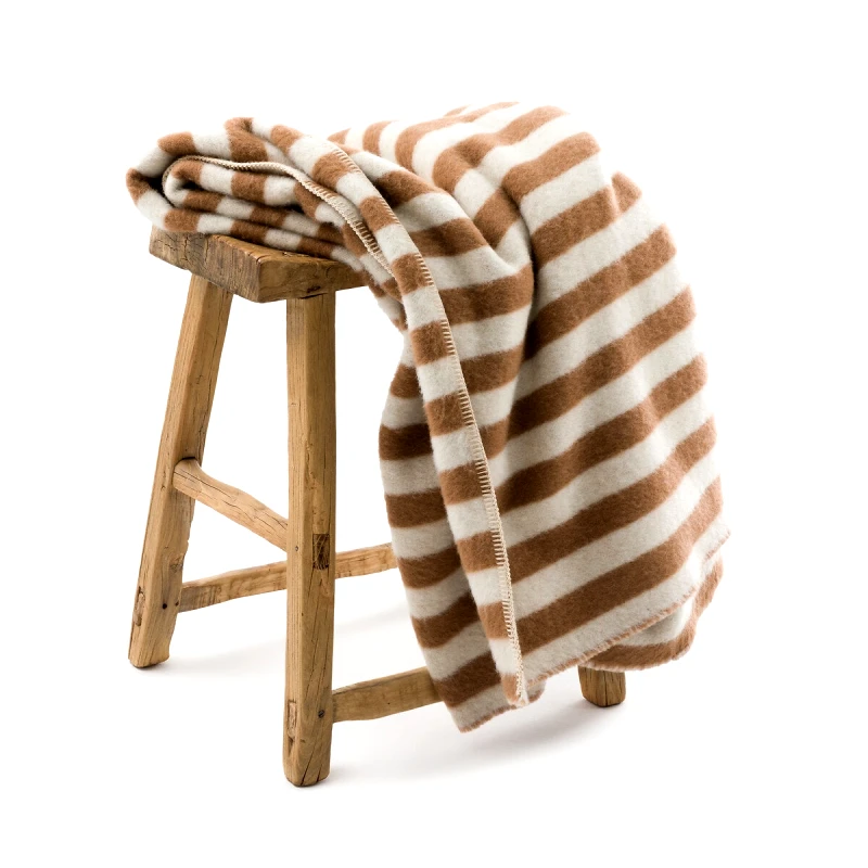 AM.PM Ριγέ ριχτάρι διπλής όψης από αλπακά και βαμβάκι 150x200 cm