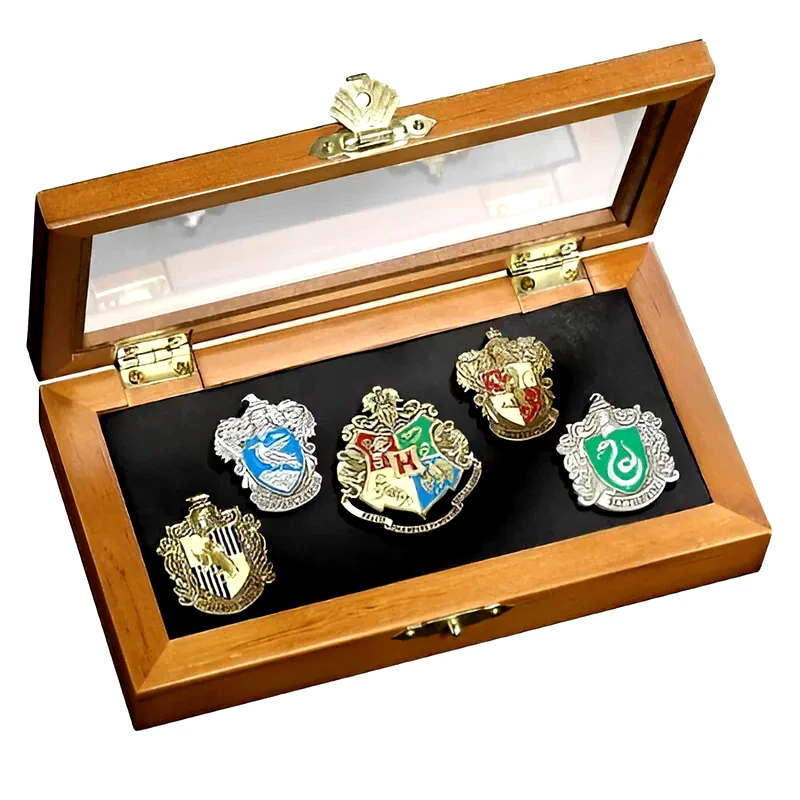 THE NOBLE COLLECTION Σετ Κονκάρδες The Noble Collection Hogwarts House Harry Poter 5τμχ - Πολύχρωμες