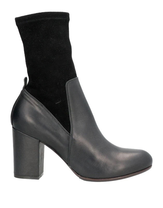 VIA ROMA 15 VIA ROMA 15 ΠΑΠΟΥΤΣΙΑ Μποτάκια