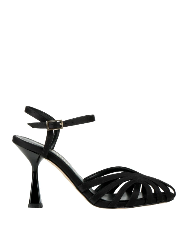 NILA & NILA NILA & NILA ΠΑΠΟΥΤΣΙΑ Κλειστά παπούτσια